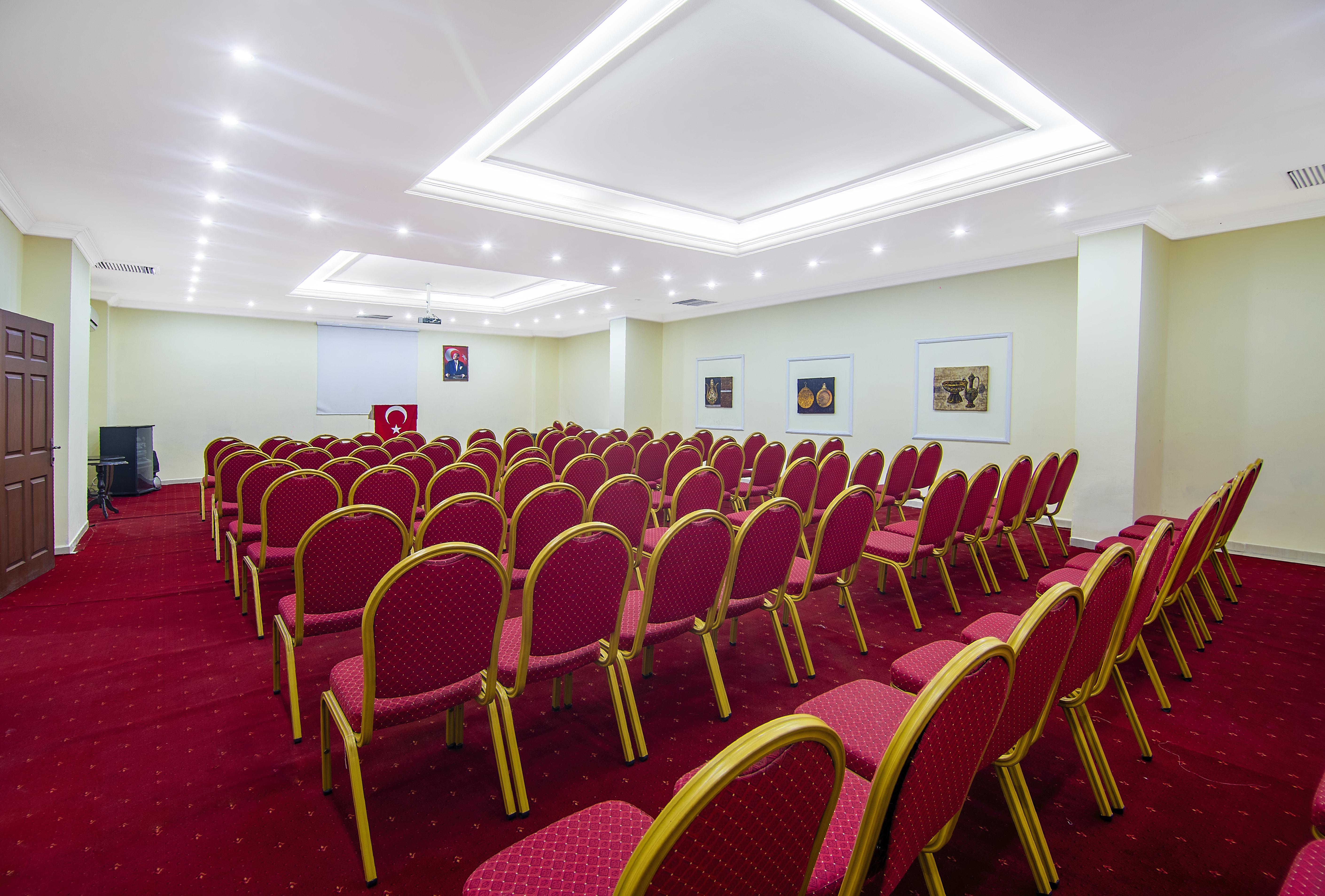 Kleopatra Royal Palm Hotel Alanya Exteriör bild