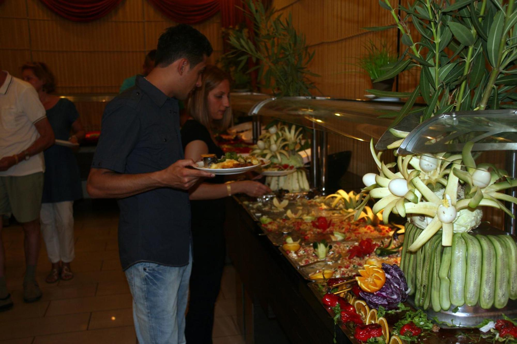 Kleopatra Royal Palm Hotel Alanya Exteriör bild